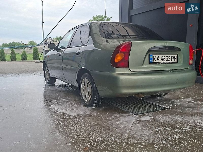 Седан Daewoo Lanos 2006 в Малині