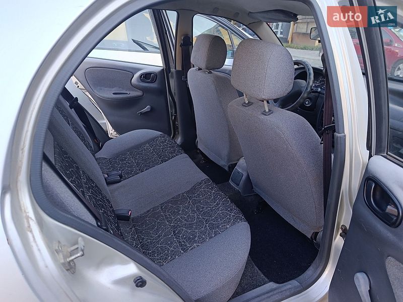 Седан Daewoo Lanos 2008 в Ужгороді
