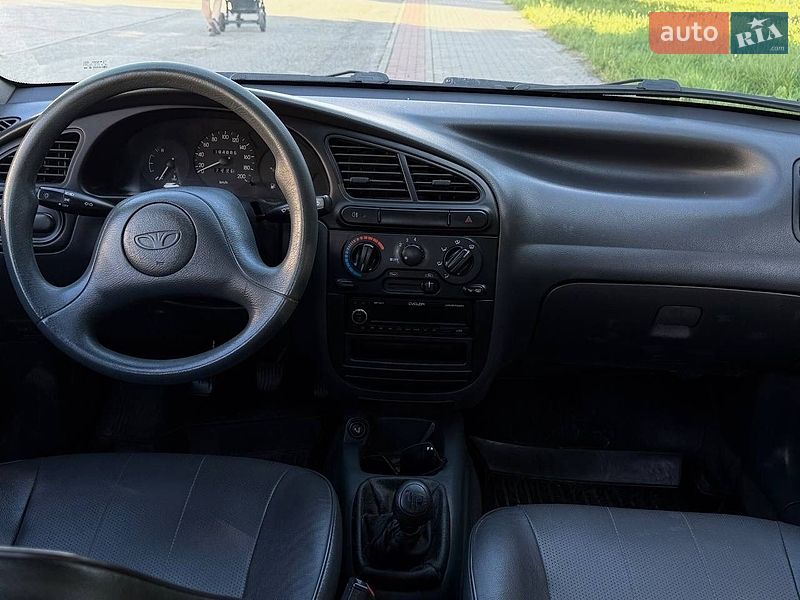 Седан Daewoo Lanos 1998 в Днепре