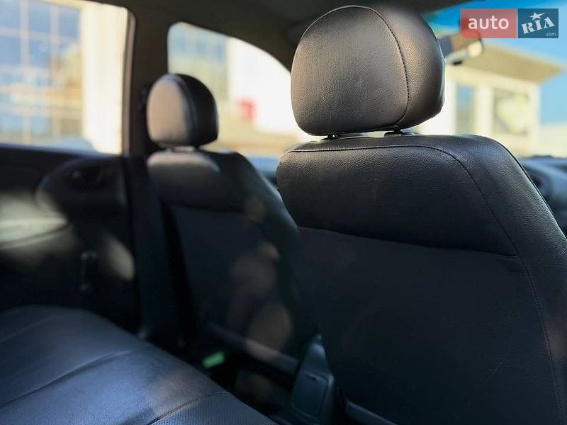 Седан Daewoo Lanos 1998 в Днепре