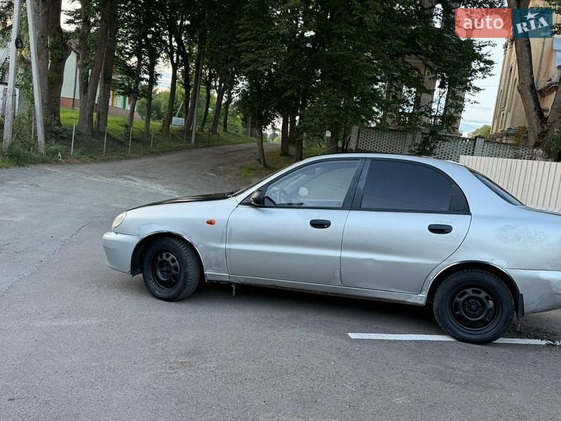 Седан Daewoo Lanos 2005 в Львове