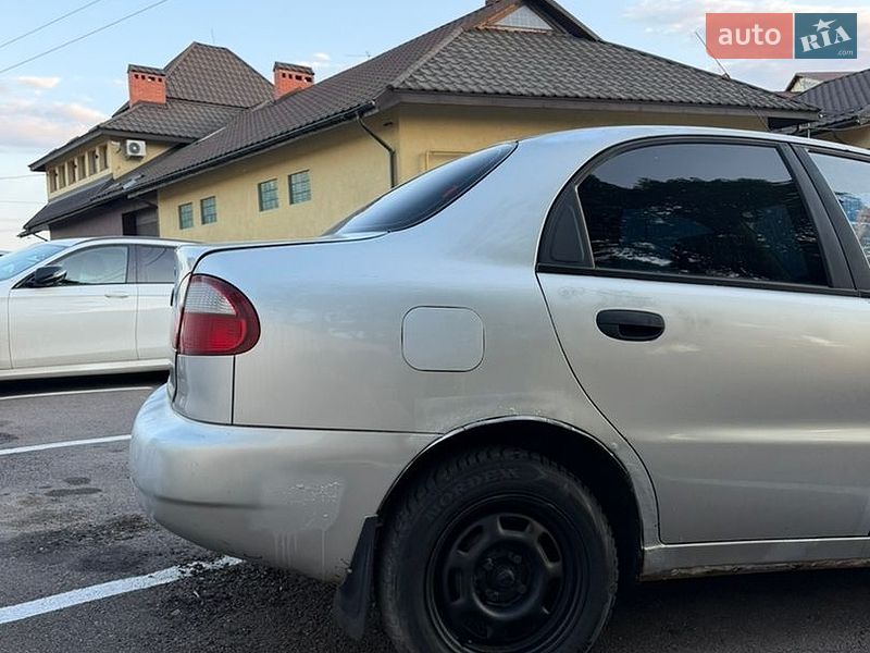 Седан Daewoo Lanos 2005 в Львове