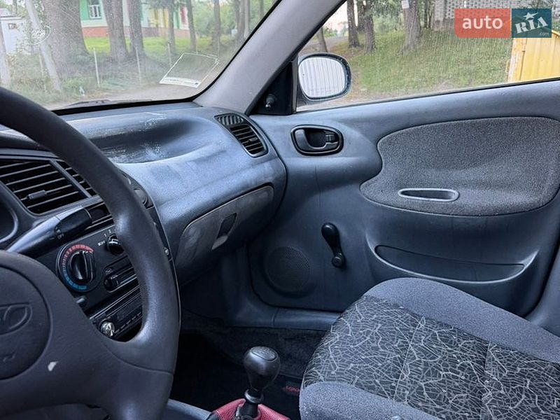 Седан Daewoo Lanos 2005 в Львові
