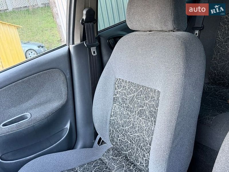 Седан Daewoo Lanos 2005 в Львове