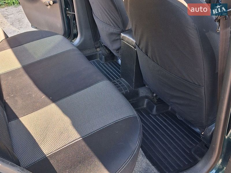 Седан Daewoo Lanos 2004 в Борисполе