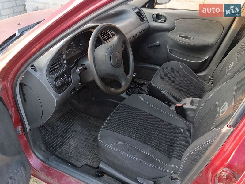 Седан Daewoo Lanos 2005 в Кременчуці