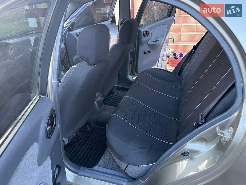 Седан Daewoo Lanos 2005 в Турке