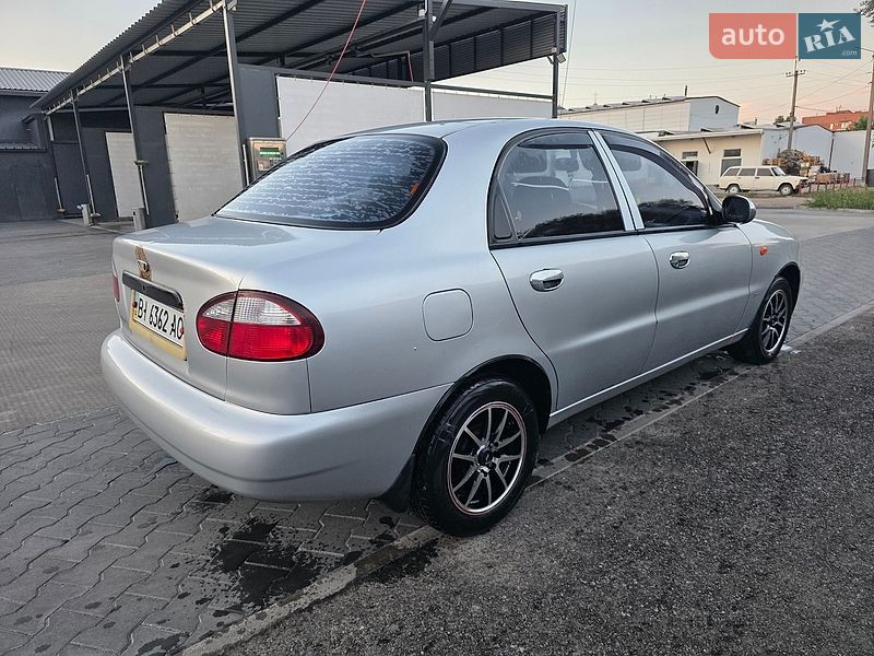 Седан Daewoo Lanos 2008 в Котельві