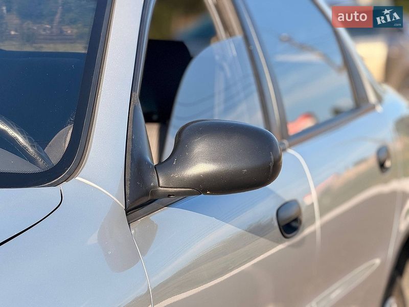 Седан Daewoo Lanos 2004 в Кривом Роге