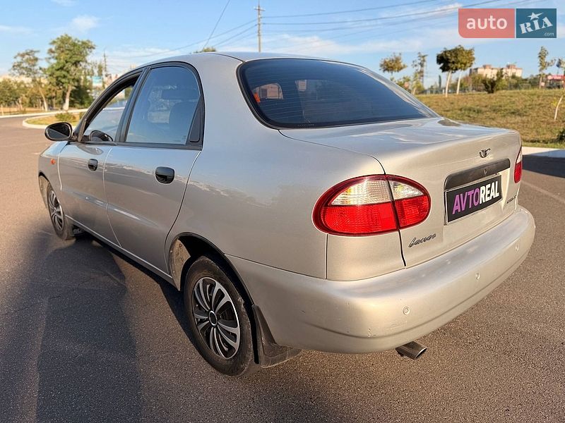 Седан Daewoo Lanos 2004 в Кривом Роге