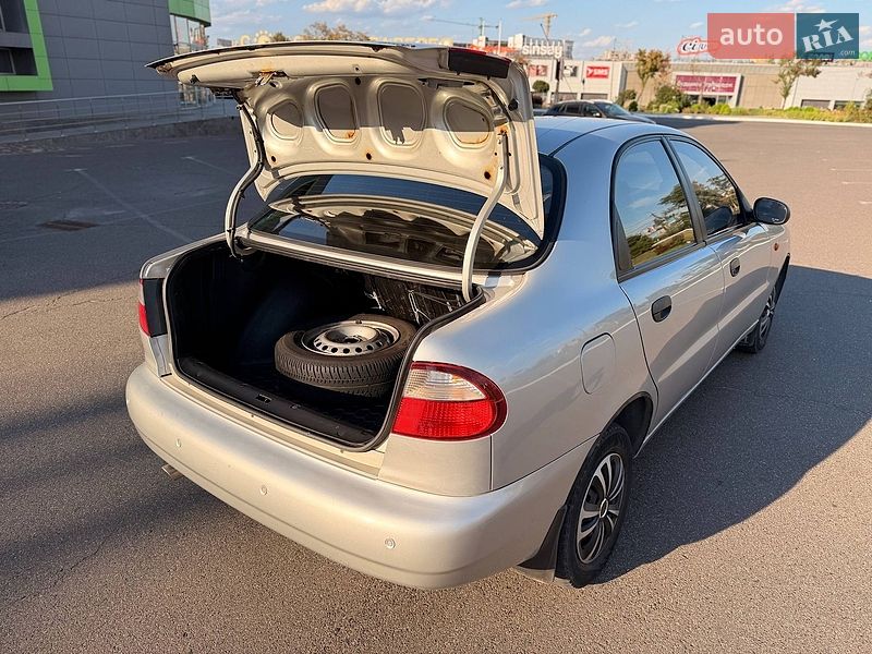 Седан Daewoo Lanos 2004 в Кривом Роге