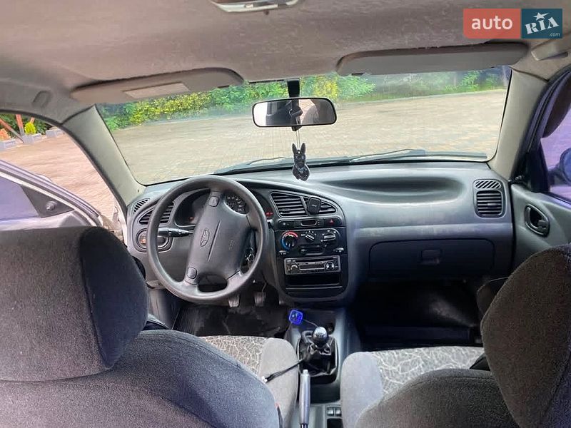 Седан Daewoo Lanos 2004 в Львові