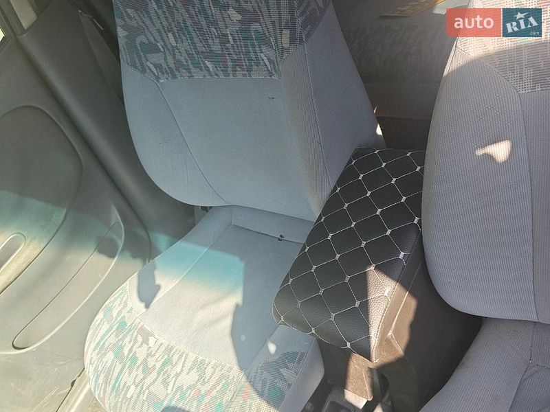 Седан Daewoo Lanos 2008 в Ладижині