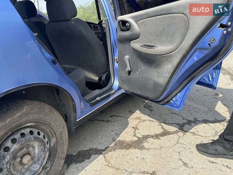 Седан Daewoo Lanos 2007 в Лозовій