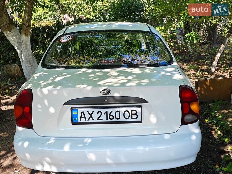 Седан Daewoo Lanos 2011 в Ровно