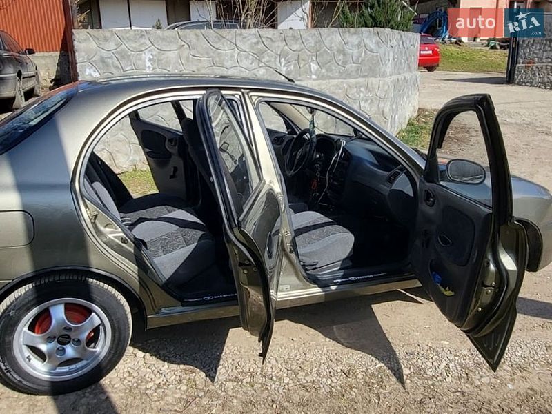 Седан Daewoo Lanos 2006 в Чернівцях