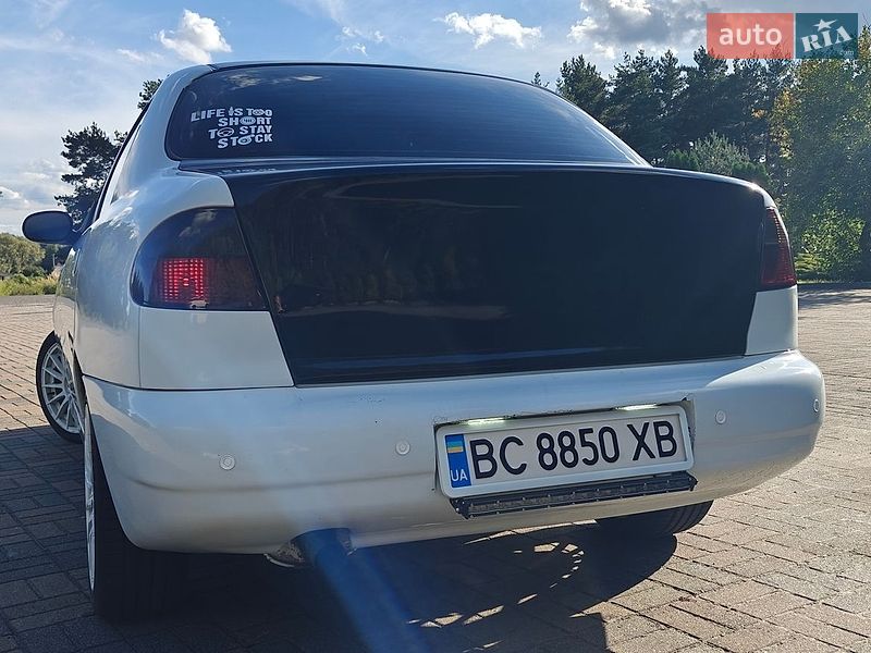 Седан Daewoo Lanos 2003 в Львові