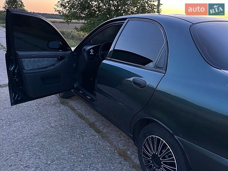 Седан Daewoo Lanos 2005 в Мукачевому