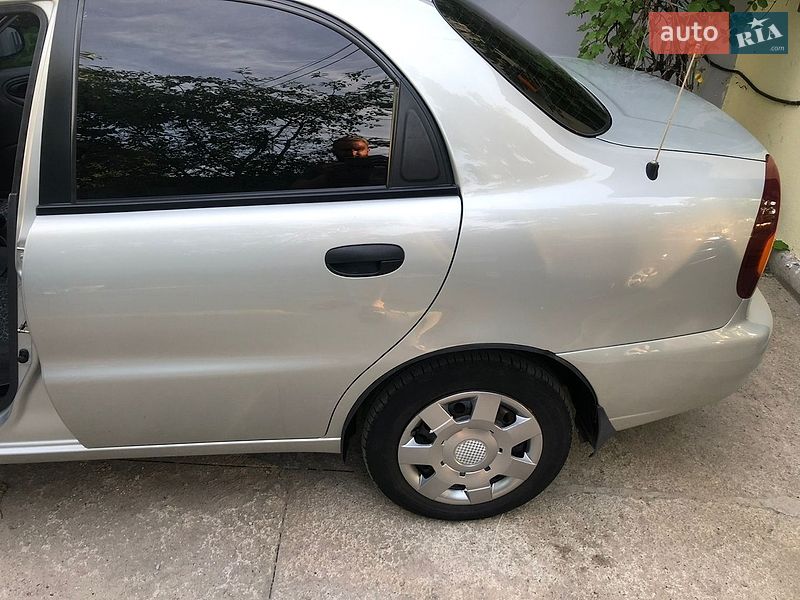 Седан Daewoo Lanos 2009 в Києві