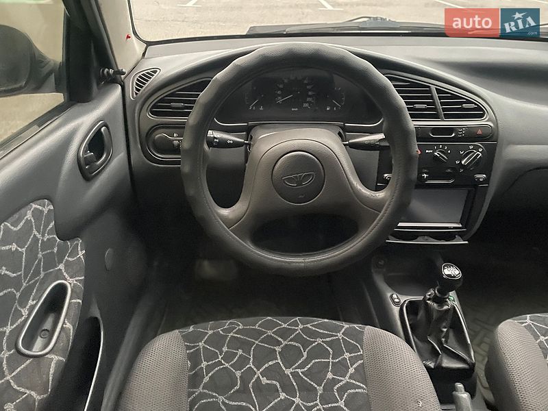 Седан Daewoo Lanos 2004 в Полтаві