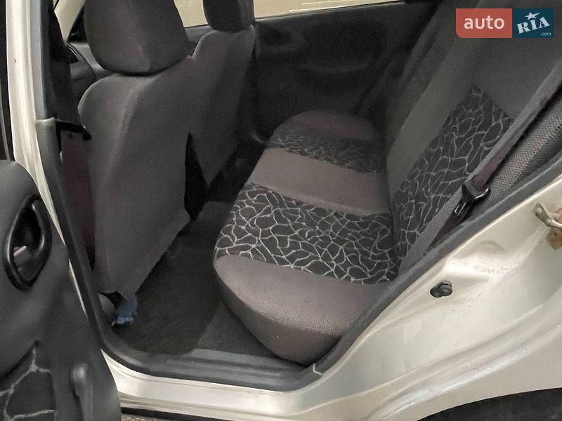 Седан Daewoo Lanos 2004 в Полтаві