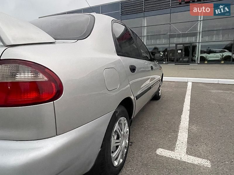 Седан Daewoo Lanos 2004 в Полтаві