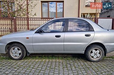 Седан Daewoo Lanos 2002 в Хусті