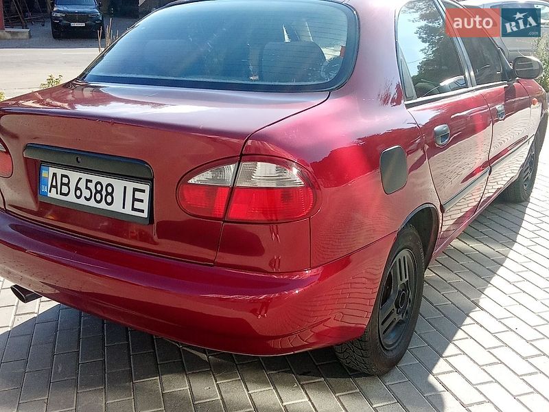 Седан Daewoo Lanos 2002 в Виннице