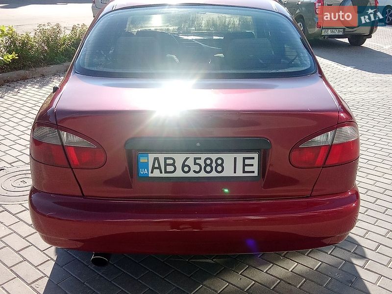 Седан Daewoo Lanos 2002 в Виннице