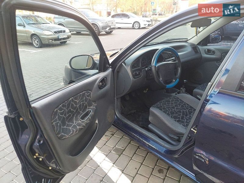 Седан Daewoo Lanos 2004 в Одесі