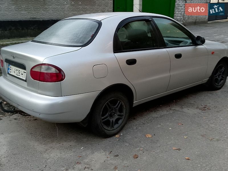Седан Daewoo Lanos 2002 в Кременчуге