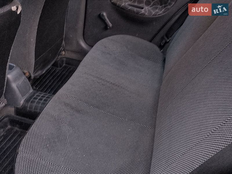 Седан Daewoo Lanos 2002 в Кременчуге