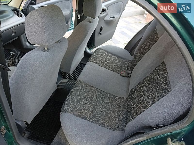 Седан Daewoo Lanos 2004 в Хмельницком