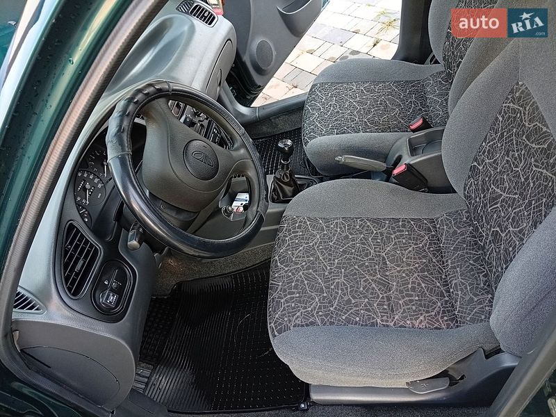 Седан Daewoo Lanos 2004 в Хмельницком