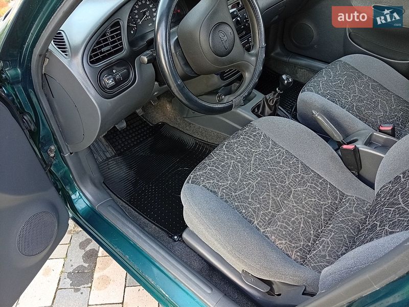 Седан Daewoo Lanos 2004 в Хмельницком