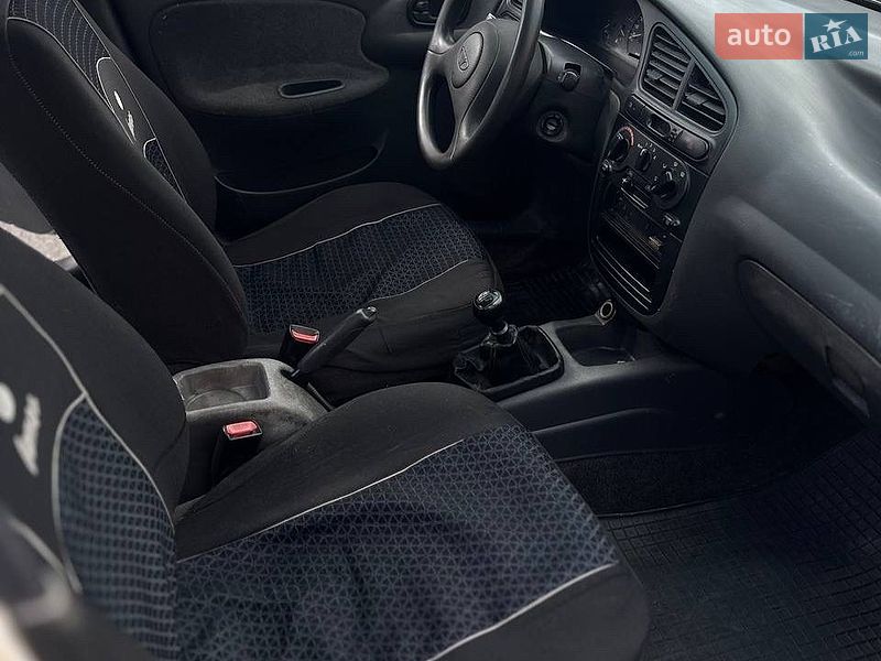 Седан Daewoo Lanos 2005 в Киеве
