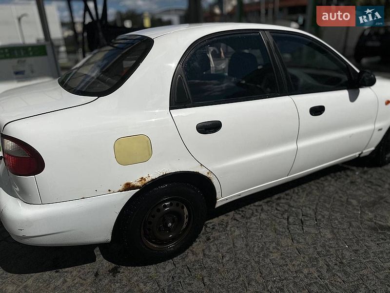 Седан Daewoo Lanos 2005 в Киеве