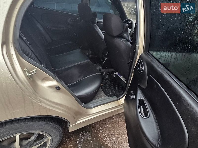 Седан Daewoo Lanos 2008 в Івано-Франківську