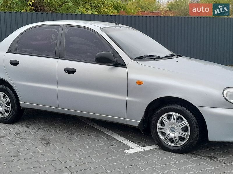 Седан Daewoo Lanos 2011 в Виннице