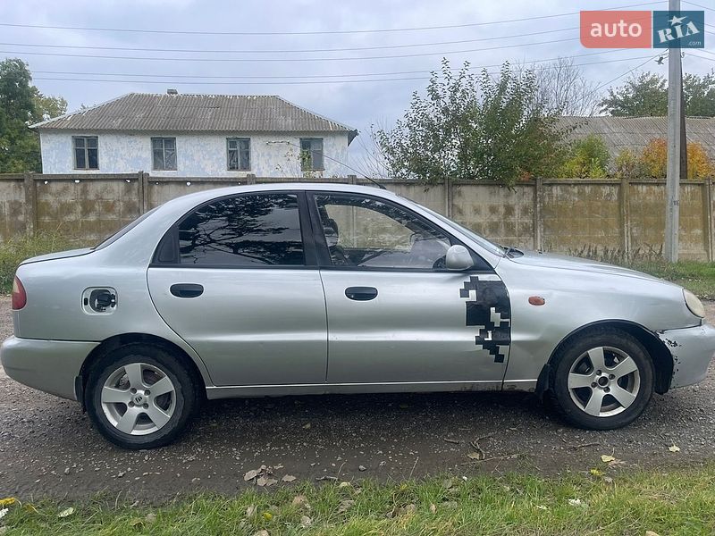Седан Daewoo Lanos 2004 в Измаиле