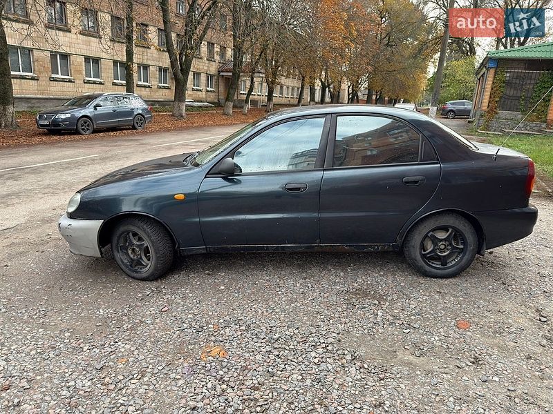 Седан Daewoo Lanos 2005 в Ромнах