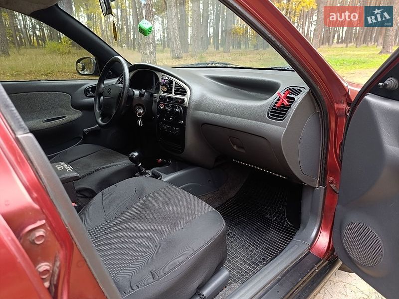 Седан Daewoo Lanos 2006 в Лебедине