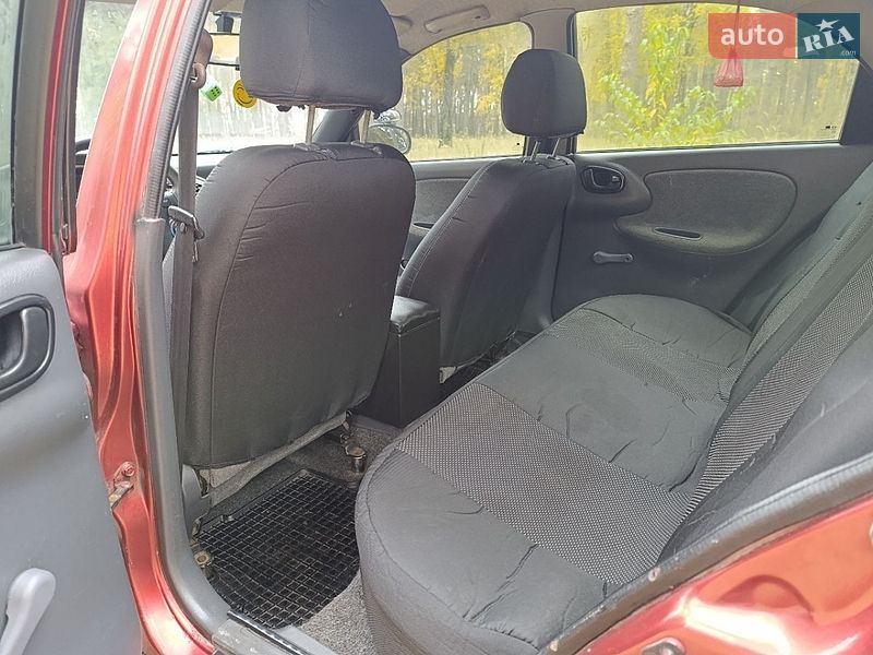 Седан Daewoo Lanos 2006 в Лебедине