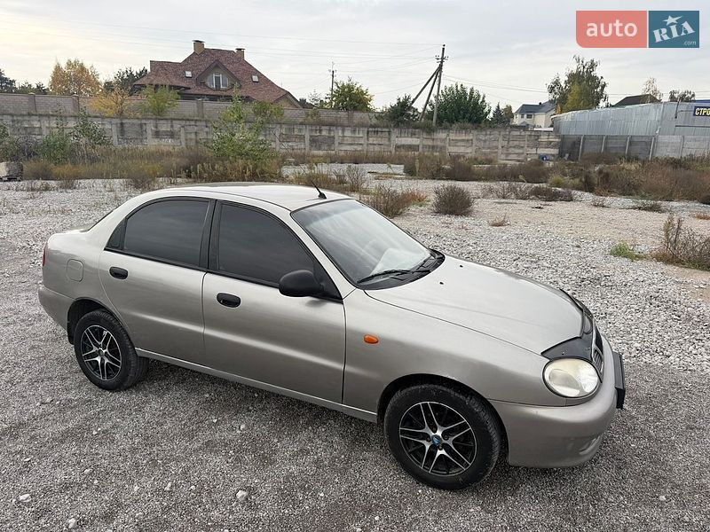 Седан Daewoo Lanos 2009 в Каменском