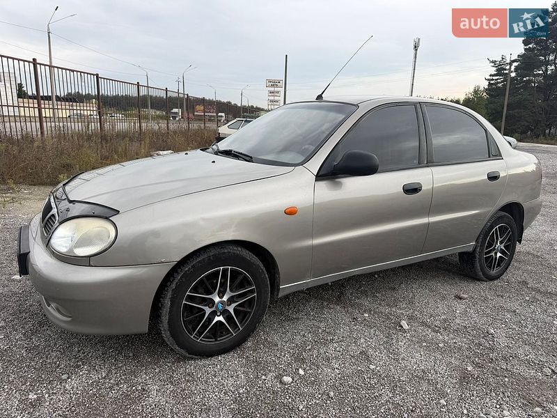 Седан Daewoo Lanos 2009 в Каменском