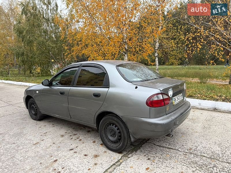 Седан Daewoo Lanos 2008 в Вараше