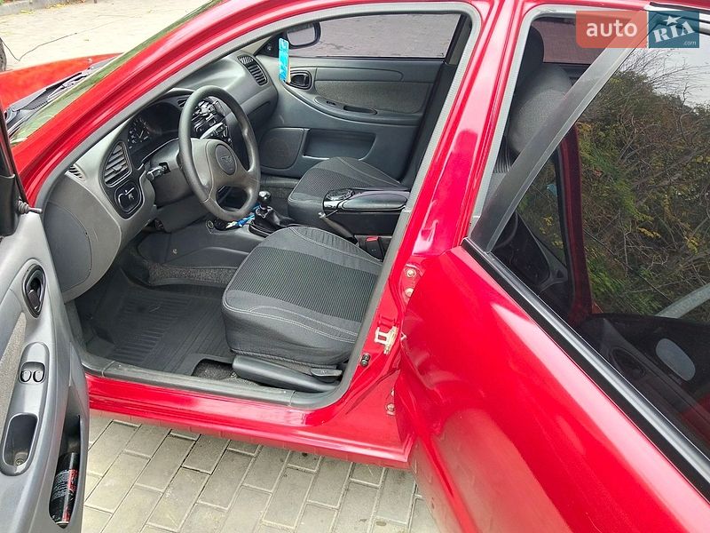Седан Daewoo Lanos 2008 в Днепре