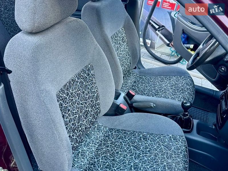 Седан Daewoo Lanos 2010 в Тернополі