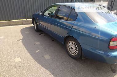 Седан Daewoo Leganza 1998 в Ужгороді