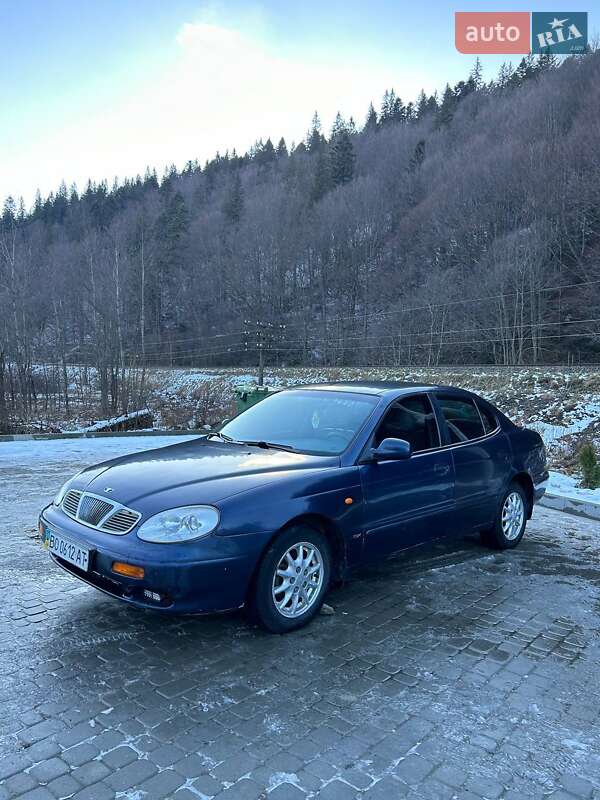 Седан Daewoo Leganza 2001 в Львове